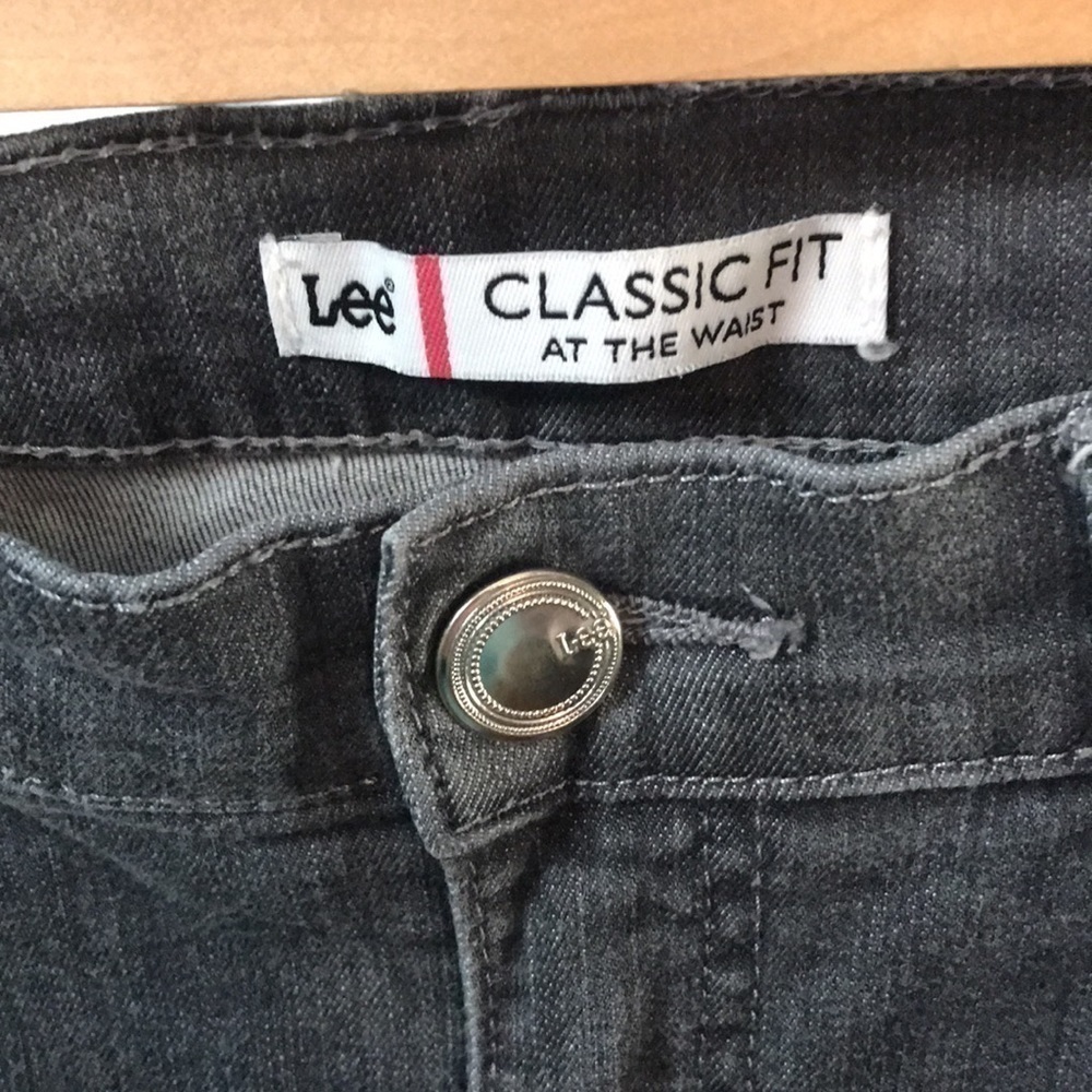 LEE—Classic Fit—AT THE WAIST—Black Lightweight Denim Jeans—Size 10 Short - Picture 3 of 14